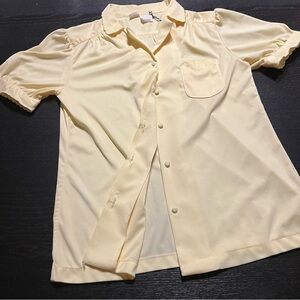 Vintage Pale Yellow Short Sleeve Button-Up Blouse